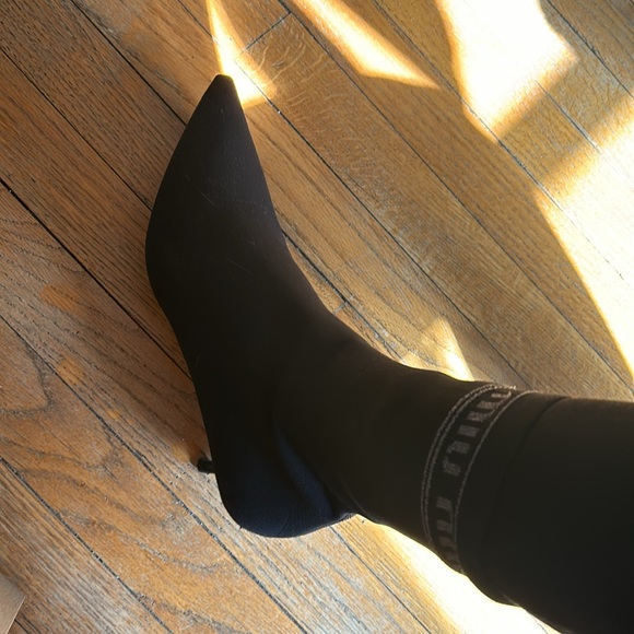 Designer MIU MIU Ankle Sock Boots - Size 8.5/9 - Picture 6 of 7